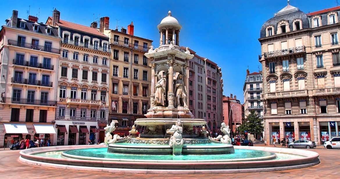 Hallmark - Location T2 - Lyon 2 Dış mekan fotoğraf